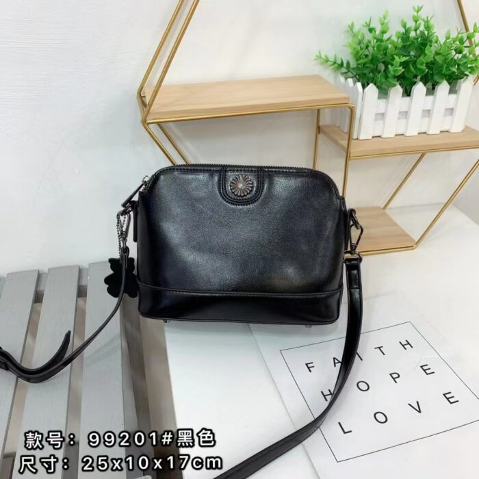 2022 New Trendy Shoulder Handbags Famous Designer Luxury Bags Lady High Quality Cross-body Purse 1