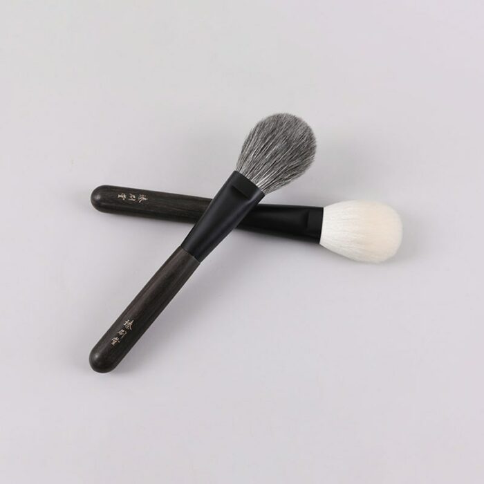 110 Professional Handmade Make Up Brush Flat Round Blush Blusher Brush Soft Saibikoho Goat Hair Red Sandalwood Makeup Brushes 4