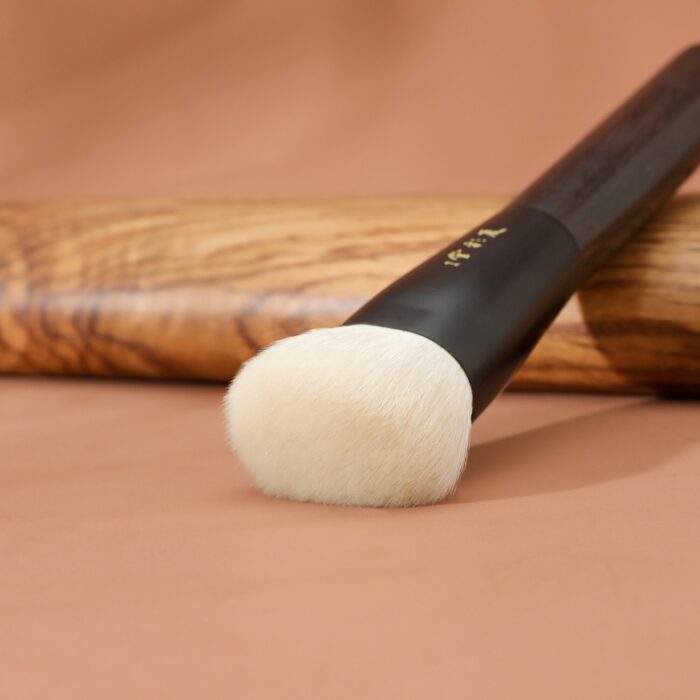 C01 Professional Handmade Make Up Brush Flat Foundation Contour Brush Soft Saibikoho Goat Hair Ebony Handle Makeup Brushes 4