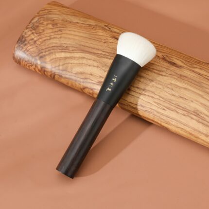 C01 Professional Handmade Make Up Brush Flat Foundation Contour Brush Soft Saibikoho Goat Hair Ebony Handle Makeup Brushes 2