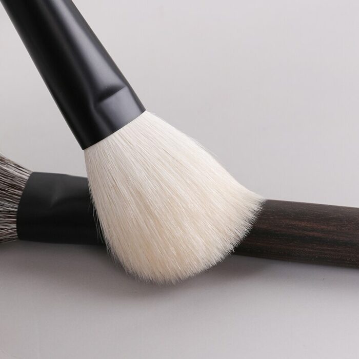 110 Professional Handmade Make Up Brush Flat Round Blush Blusher Brush Soft Saibikoho Goat Hair Red Sandalwood Makeup Brushes 2