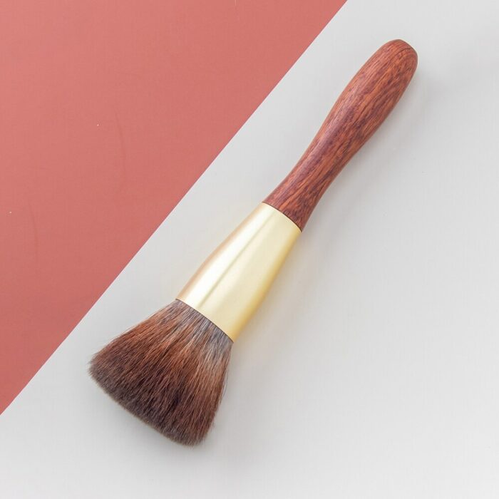 Professional Handmade Makeup Brushes Soft Red Squirrel Hair Large Flat Top Face Powder Brush Sandalwood Handle Make Up Brush 3