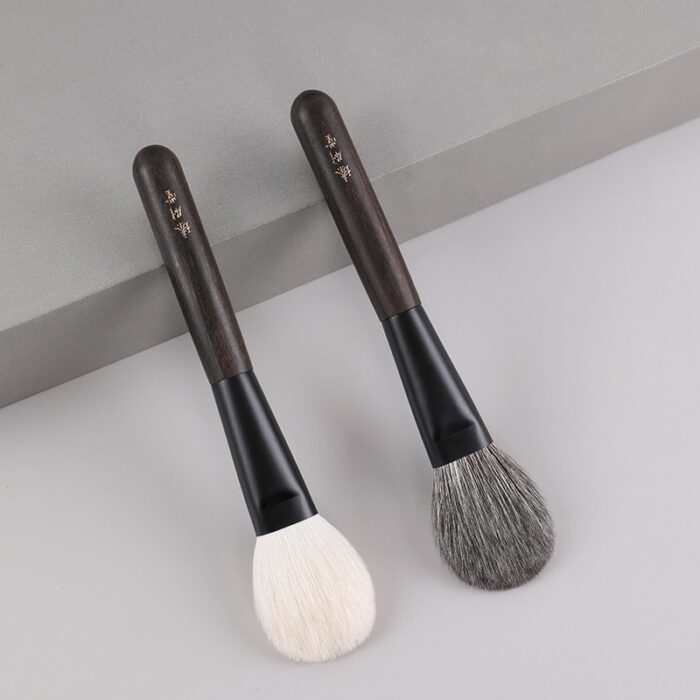 110 Professional Handmade Make Up Brush Flat Round Blush Blusher Brush Soft Saibikoho Goat Hair Red Sandalwood Makeup Brushes 1