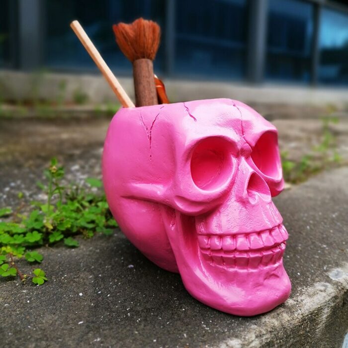 Black Skull Office Stationery Accessories Pencil Storage Tube Horror Funny Man Skull Makeup Brush Placement 1