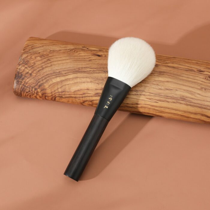 C02 Professional Handmade Make Up Brush Large Flat Round Face Powder Brush Soft Saibikoho Goat Hair Ebony Handle Makeup Brushes 3