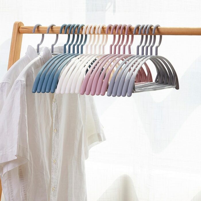 20Pcs Clothes Hanger Household Hanger Arc Design Plastic Wide Shoulder Semi-circular Hanger Seamless Hanging Organizer Horse 2