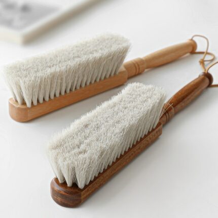 1Pcs Long Handle Cleaning Brush Material: Wood 80% White Horse Hair Dust Remove Cleaning Tools 1