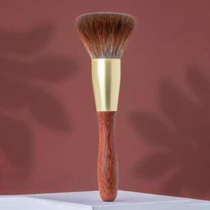 Professional Handmade Makeup Brushes Soft Red Squirrel Hair Large Flat Top Face Powder Brush Sandalwood Handle Make Up Brush 2