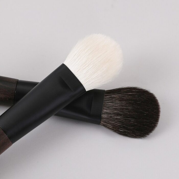 116 Professional Handmade Make Up Brush Small Blush Highlighter Brush Soft Saibikoho Goat Hair Red Sandalwood Makeup Brushes 2