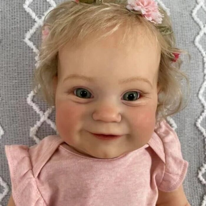 Two Size Version Reborn Toddler Popular Maddie Cute Girl Doll with Rooted Blonde Hair Soft Plush Toy Body High Quality Doll 3