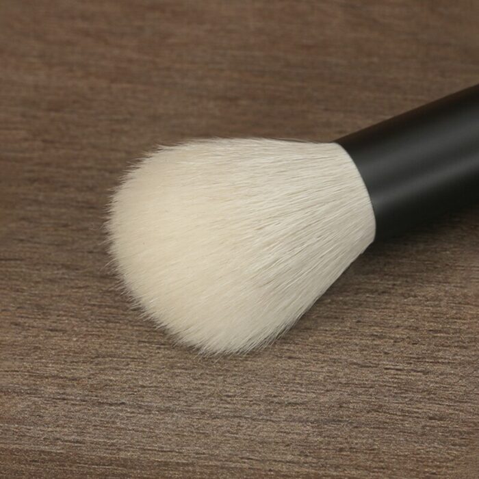 C89 Professional Handmade Make Up Brush Contour Blush Highlighter Brush Soft Saibikoho Goat Hair Ebony Handle Makeup Brushes 3