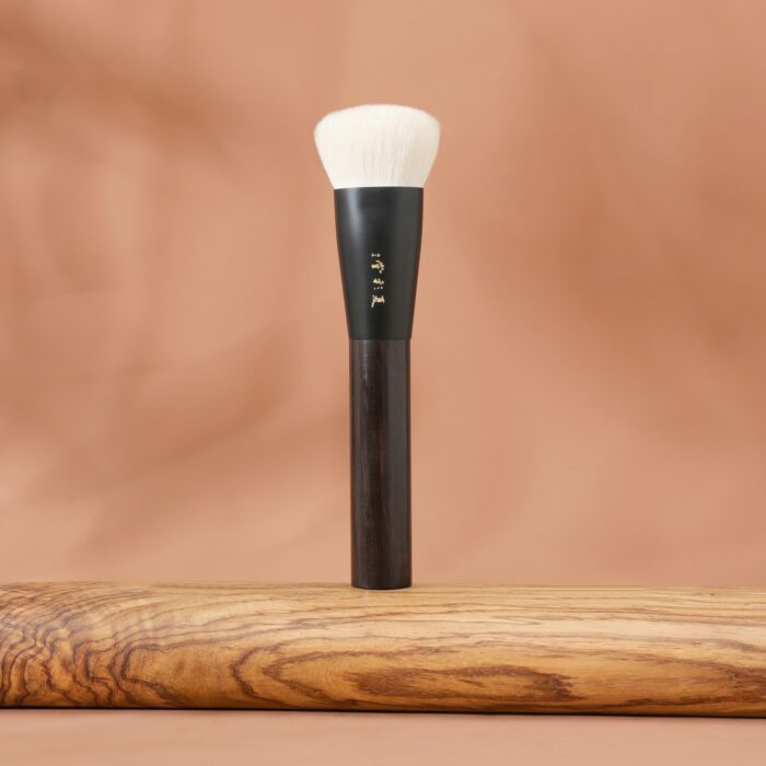 C01 Professional Handmade Make Up Brush Flat Foundation Contour Brush Soft Saibikoho Goat Hair Ebony Handle Makeup Brushes 1