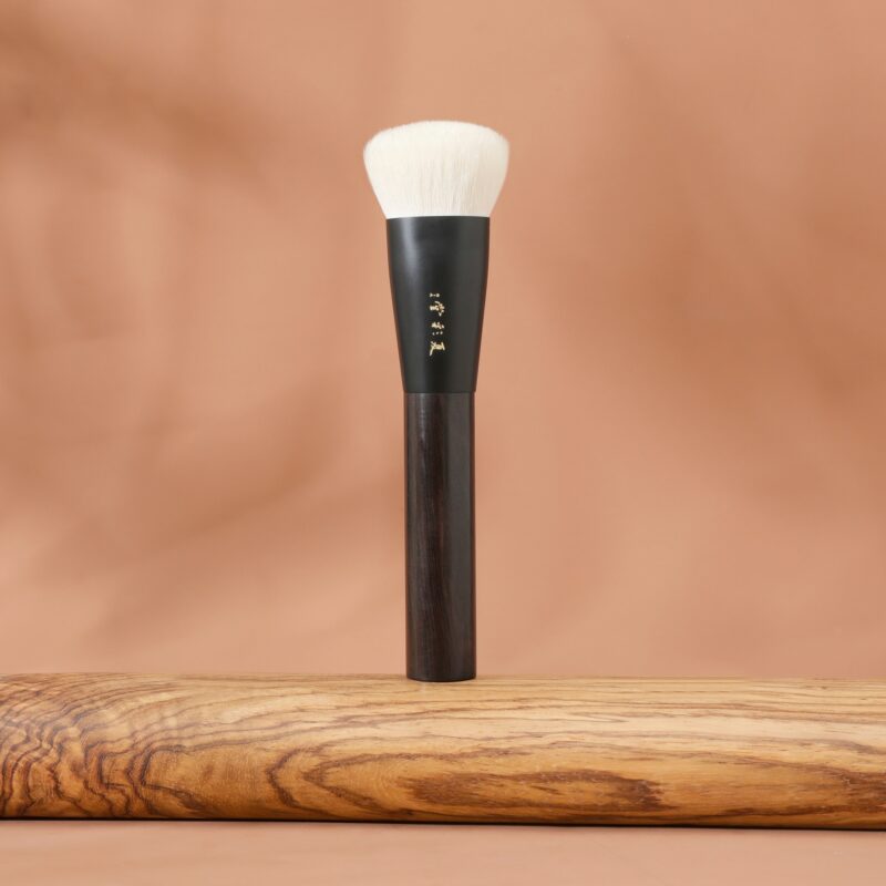 C01 Professional Handmade Make Up Brush Flat Foundation Contour Brush Soft Saibikoho Goat Hair Ebony Handle Makeup Brushes 1