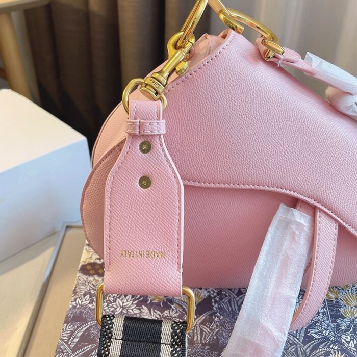 Saddle Bag Latest Classic Luxury Brand Four Seasons Removable Shoulder Strap Messenger Bbag Ladies Fashion Business Banquet Leis 4