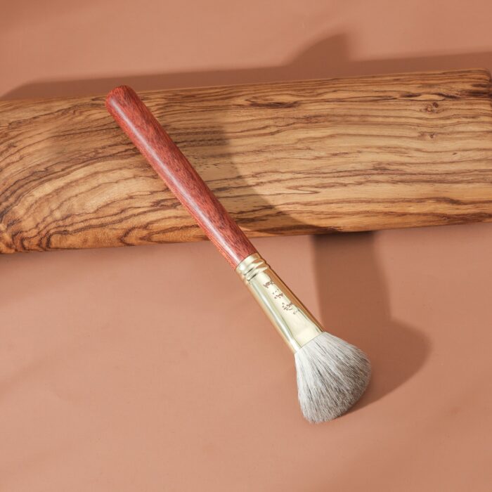 H4 Professional Handmade Make Up Brush Angled Contour Sculpting Brush Saikoho Goat Snow Fox Hair Red Sandalwood Makeup Brushes 2