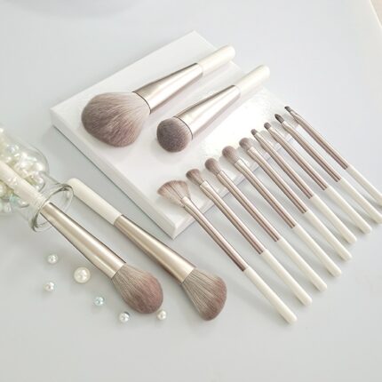 13PCS Beige White Makeup Brushes Set Complete Make Up Kit Cosmetics Tool Foundation Concealer Blush Eyeshadow Makeup Brush Kit 1